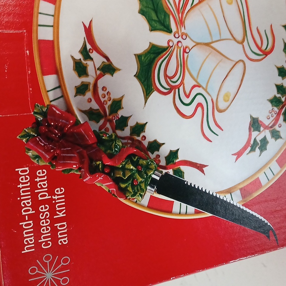 Sonoma Christmas holiday hand painted Cheese plate New - Picture 4 of 6